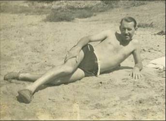 Arturo Jenkins en la playa