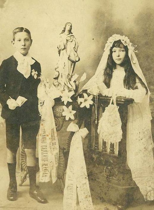 Primera Comuni?n Rolando y Margot Caillaux Marian