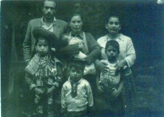 Alberto y su familia - Gracias a Anani Caillaux